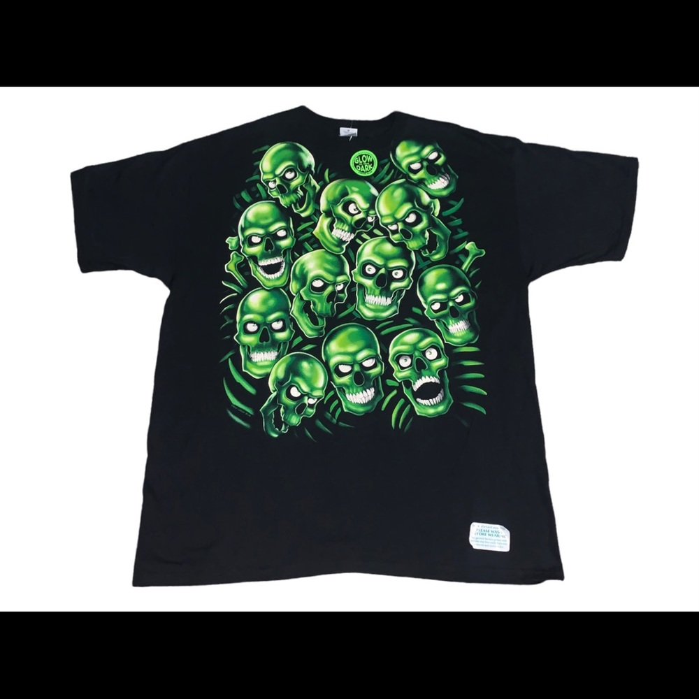 Vintage 2001 Liquid Blue Skull Pile Shirt